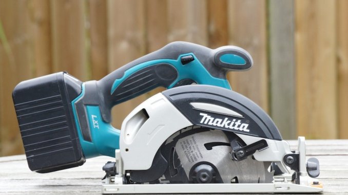 Makita Akku Handkreissäge DHS630