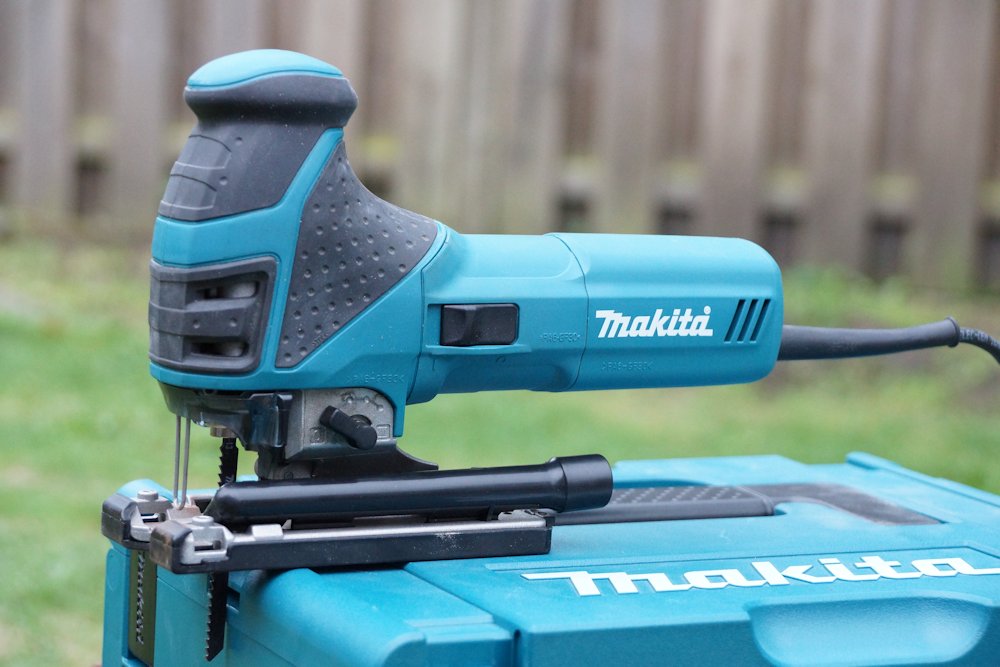 Makita Stichsäge 4351FCTJ Test